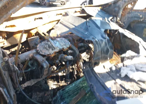 2013 Hyundai Sonata Hybrid z USA, uszkodzony, nr VIN KMHEC4A40DA093376